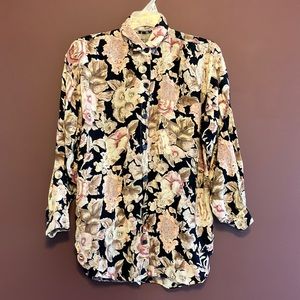 Vintage floral button up top with chest pocket